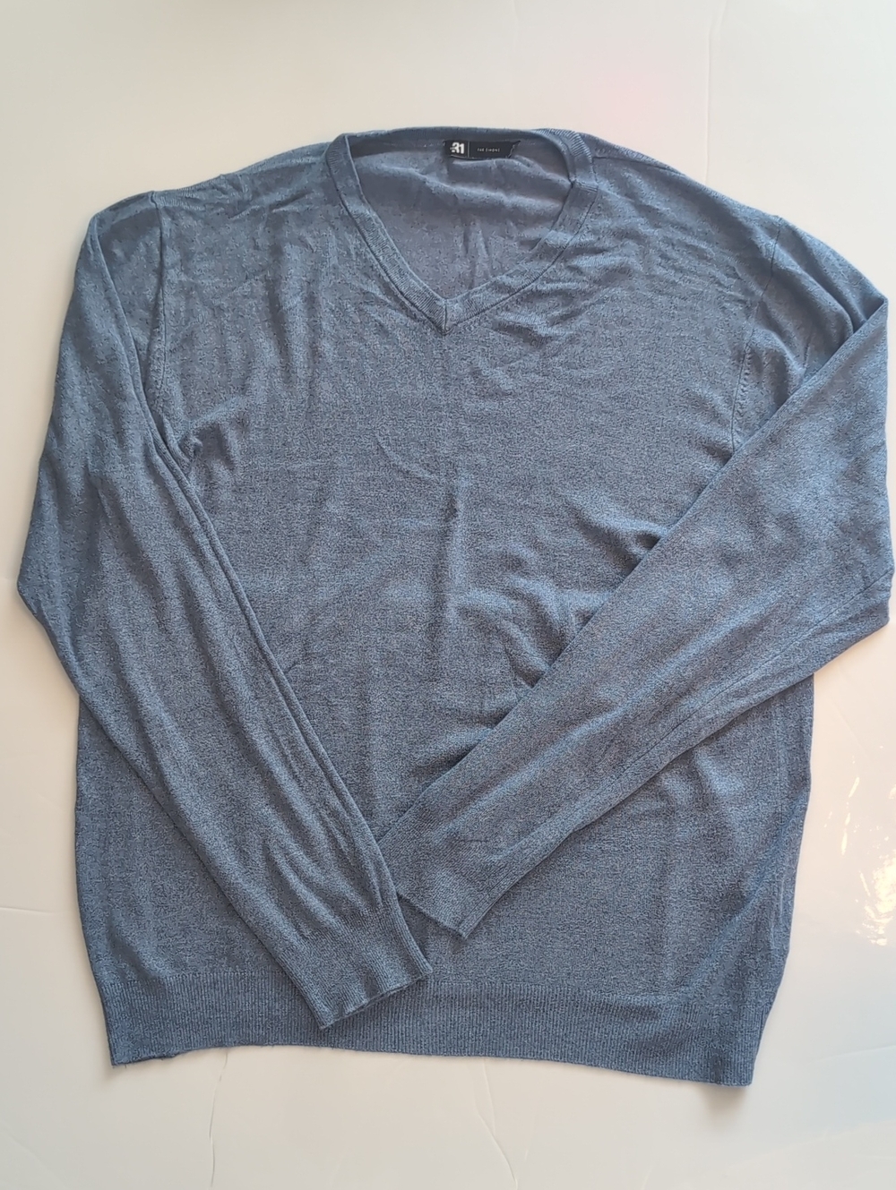 Simons Men's V-Neck Sweater in Light Blue